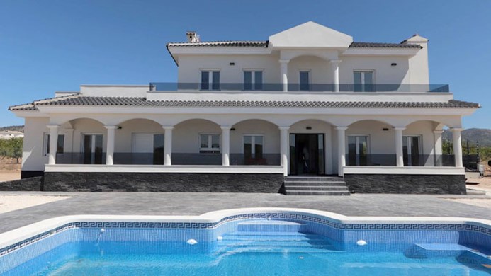 Pinoso Wine Region, Alicante, Spain from €194,700